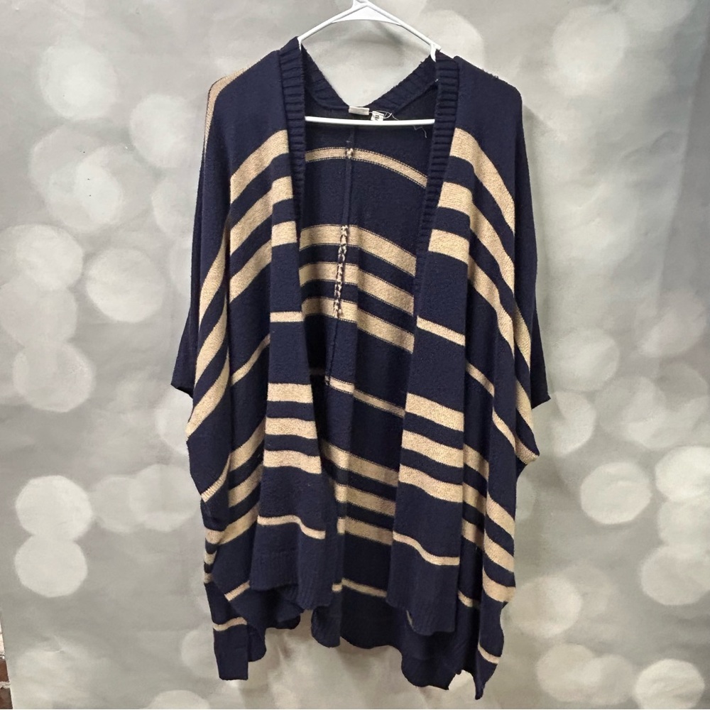Gap OSFM open‎ cardigan cape poncho sweater in navy and cream